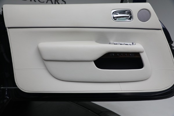 Used 2017 Rolls-Royce Dawn for sale $244,900 at Bugatti of Greenwich in Greenwich CT 06830 28
