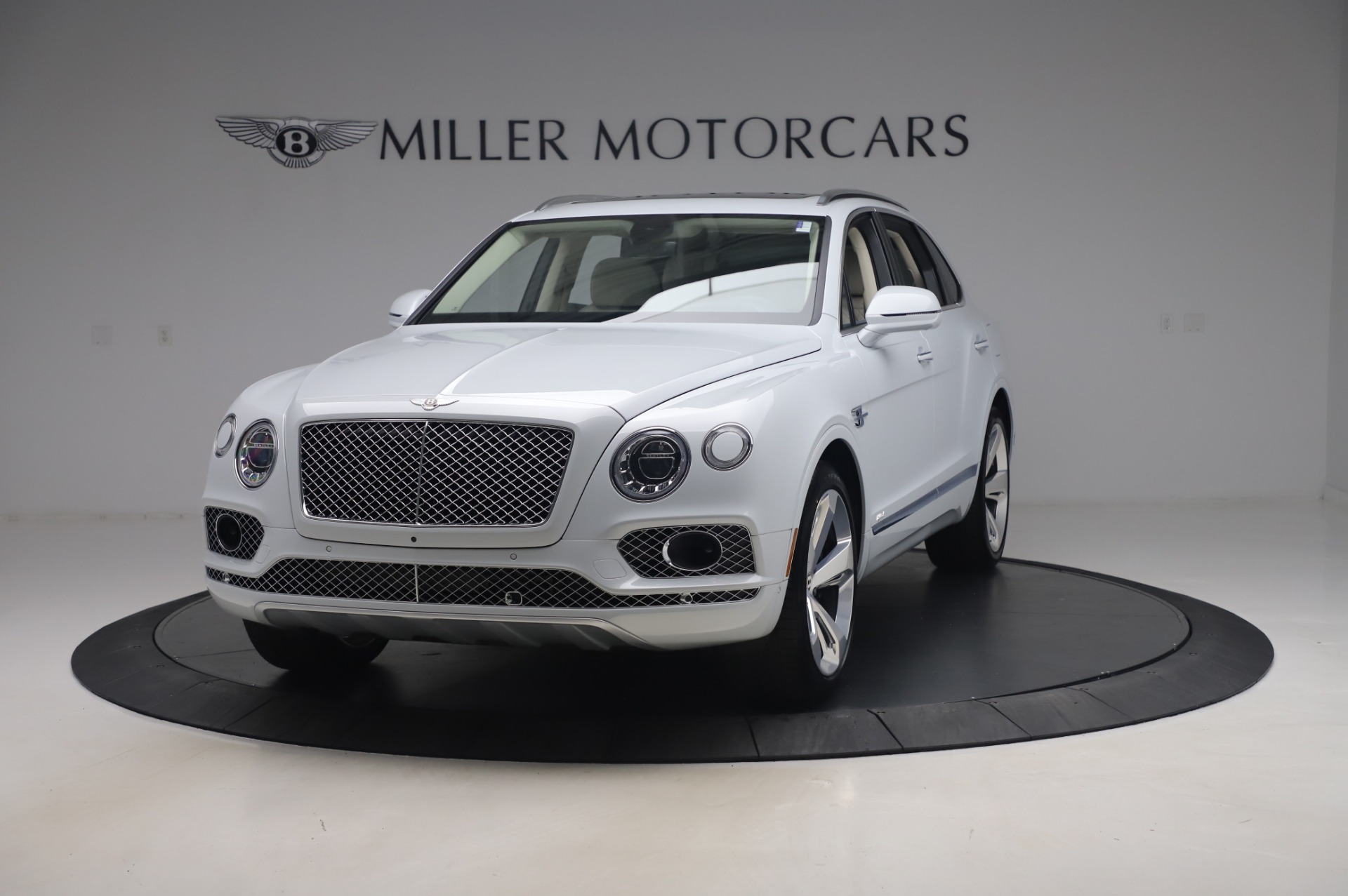 New 2020 Bentley Bentayga Hybrid for sale Sold at Bugatti of Greenwich in Greenwich CT 06830 1