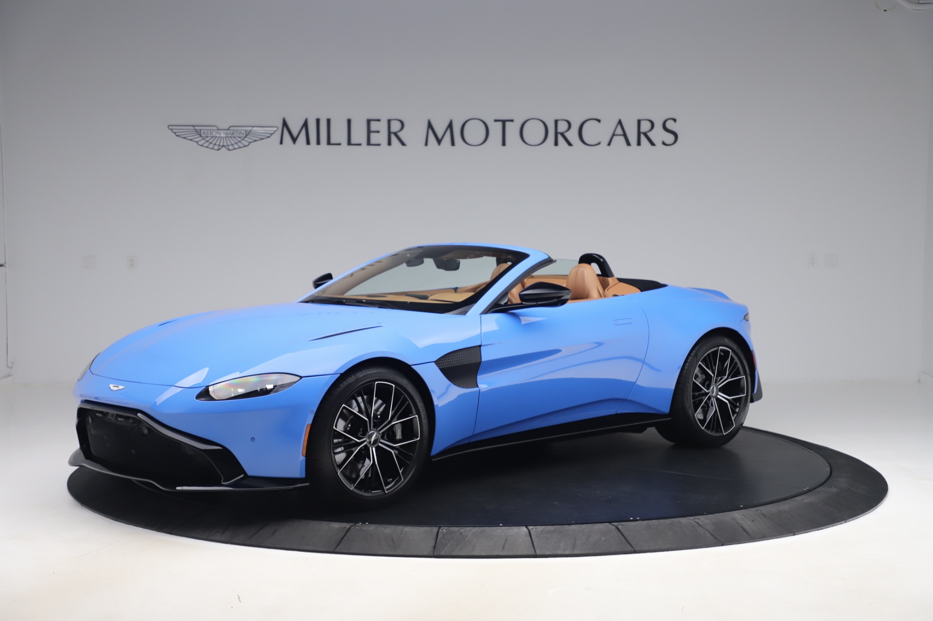 New 2021 Aston Martin Vantage Roadster for sale Sold at Bugatti of Greenwich in Greenwich CT 06830 1