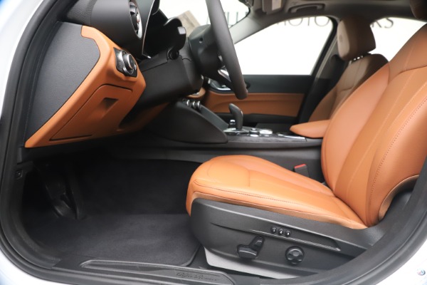 New 2020 Alfa Romeo Giulia Q4 for sale Sold at Bugatti of Greenwich in Greenwich CT 06830 14