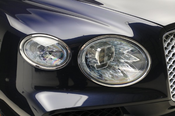 Used 2021 Bentley Bentayga V8 for sale Call for price at Bugatti of Greenwich in Greenwich CT 06830 15