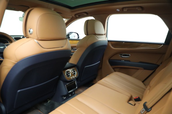 Used 2021 Bentley Bentayga V8 for sale Call for price at Bugatti of Greenwich in Greenwich CT 06830 22