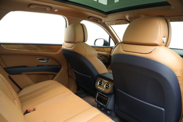 Used 2021 Bentley Bentayga V8 for sale Call for price at Bugatti of Greenwich in Greenwich CT 06830 26