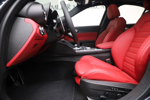 New 2020 Alfa Romeo Giulia Ti Sport Q4 for sale $51,095 at Bugatti of Greenwich in Greenwich CT 06830 14