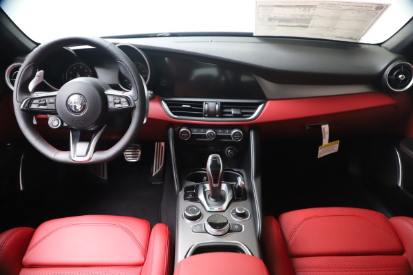 New 2020 Alfa Romeo Giulia Ti Sport Q4 for sale $51,095 at Bugatti of Greenwich in Greenwich CT 06830 16