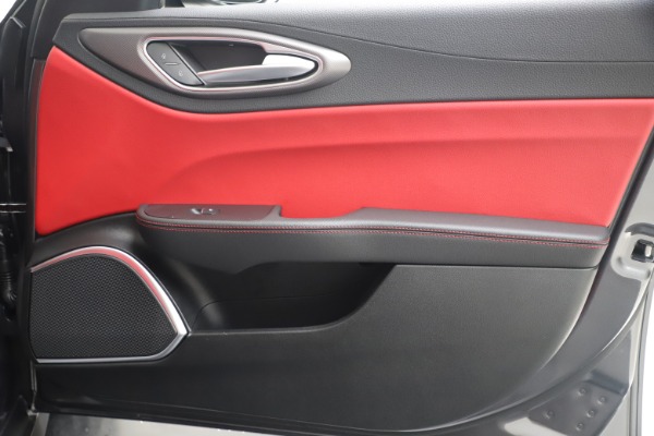 New 2020 Alfa Romeo Giulia Ti Sport Q4 for sale $51,095 at Bugatti of Greenwich in Greenwich CT 06830 25
