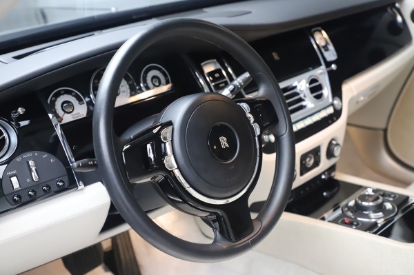 Used 2014 Rolls-Royce Wraith for sale Sold at Bugatti of Greenwich in Greenwich CT 06830 16