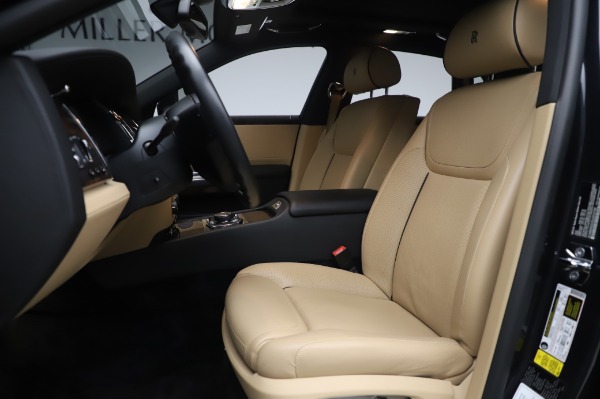 Used 2016 Rolls-Royce Ghost for sale $175,900 at Bugatti of Greenwich in Greenwich CT 06830 15