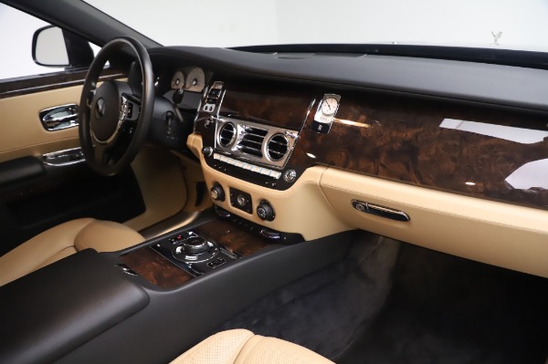Used 2016 Rolls-Royce Ghost for sale $175,900 at Bugatti of Greenwich in Greenwich CT 06830 20