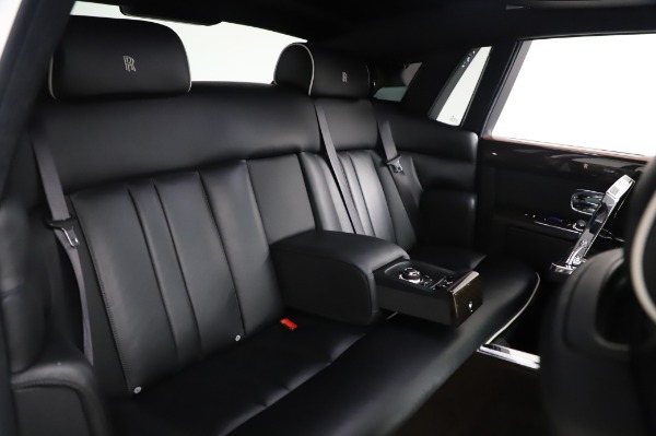 Used 2014 Rolls-Royce Phantom for sale $189,900 at Bugatti of Greenwich in Greenwich CT 06830 16