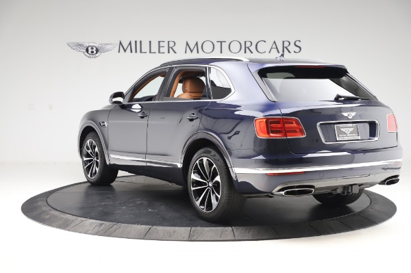 Used 2018 Bentley Bentayga W12 Signature Edition for sale Sold at Bugatti of Greenwich in Greenwich CT 06830 5