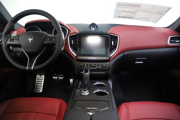 New 2020 Maserati Ghibli S Q4 GranSport for sale Sold at Bugatti of Greenwich in Greenwich CT 06830 28