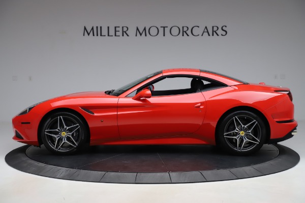 Used 2017 Ferrari California T for sale $165,900 at Bugatti of Greenwich in Greenwich CT 06830 14