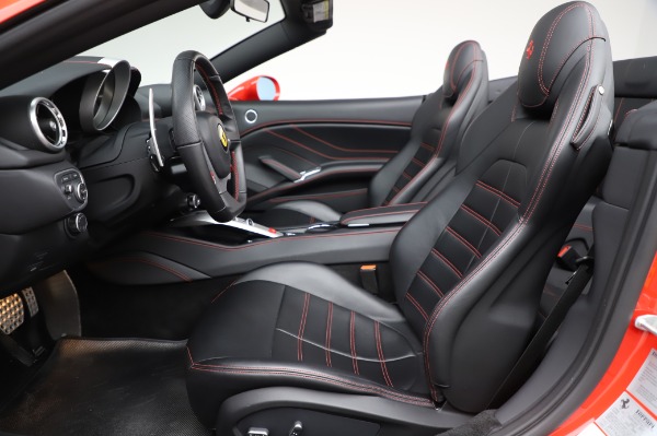 Used 2017 Ferrari California T for sale $175,900 at Bugatti of Greenwich in Greenwich CT 06830 20