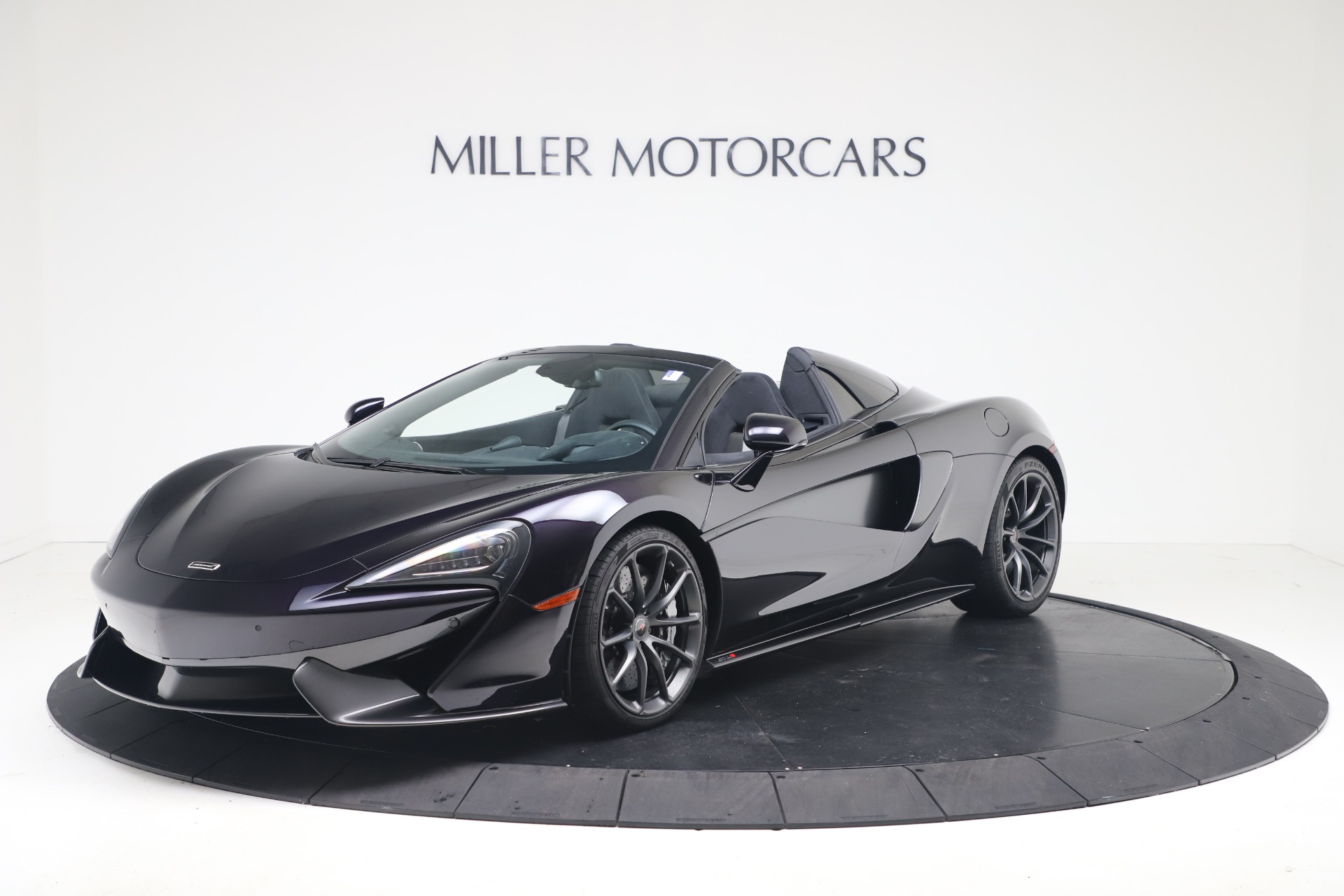 Used 2019 McLaren 570S Spider Convertible for sale $189,900 at Bugatti of Greenwich in Greenwich CT 06830 1