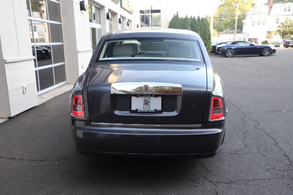 Used 2014 Rolls-Royce Phantom for sale Sold at Bugatti of Greenwich in Greenwich CT 06830 10