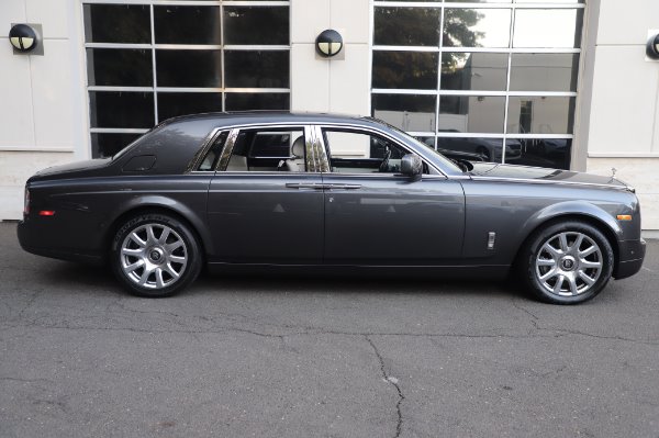 Used 2014 Rolls-Royce Phantom for sale Sold at Bugatti of Greenwich in Greenwich CT 06830 11