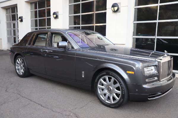 Used 2014 Rolls-Royce Phantom for sale Sold at Bugatti of Greenwich in Greenwich CT 06830 13