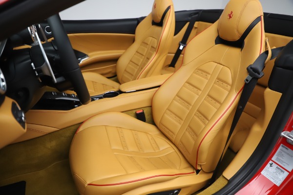 Used 2016 Ferrari California T for sale Sold at Bugatti of Greenwich in Greenwich CT 06830 17