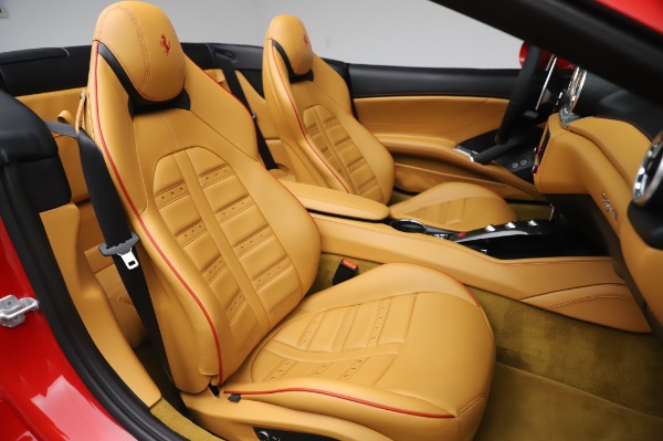 Used 2016 Ferrari California T for sale Sold at Bugatti of Greenwich in Greenwich CT 06830 26