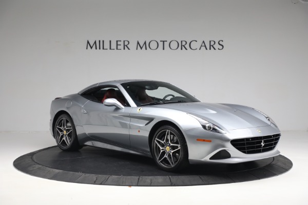 Used 2017 Ferrari California T for sale Sold at Bugatti of Greenwich in Greenwich CT 06830 18