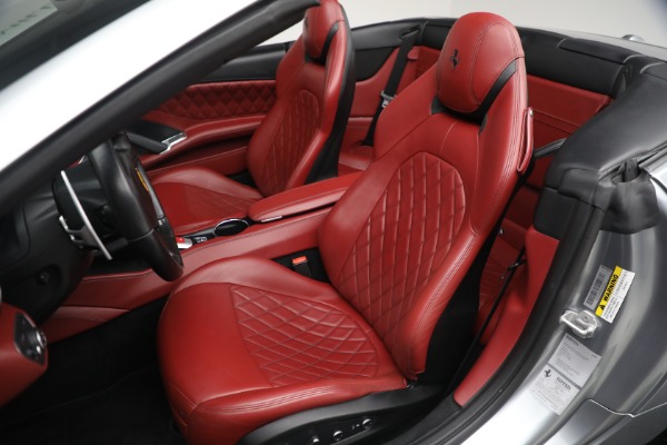 Used 2017 Ferrari California T for sale $144,900 at Bugatti of Greenwich in Greenwich CT 06830 21