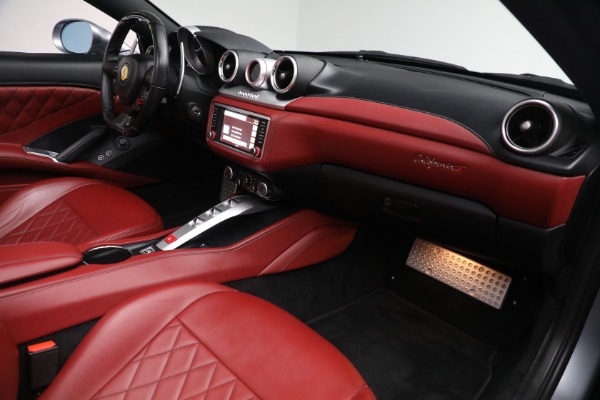 Used 2017 Ferrari California T for sale Sold at Bugatti of Greenwich in Greenwich CT 06830 23