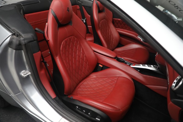 Used 2017 Ferrari California T for sale $144,900 at Bugatti of Greenwich in Greenwich CT 06830 25