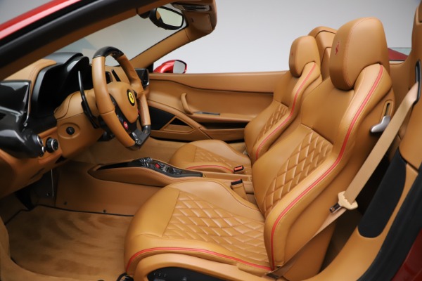 Used 2013 Ferrari 458 Spider for sale Sold at Bugatti of Greenwich in Greenwich CT 06830 18