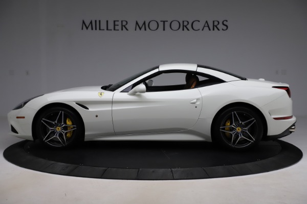 Used 2018 Ferrari California T for sale Sold at Bugatti of Greenwich in Greenwich CT 06830 14