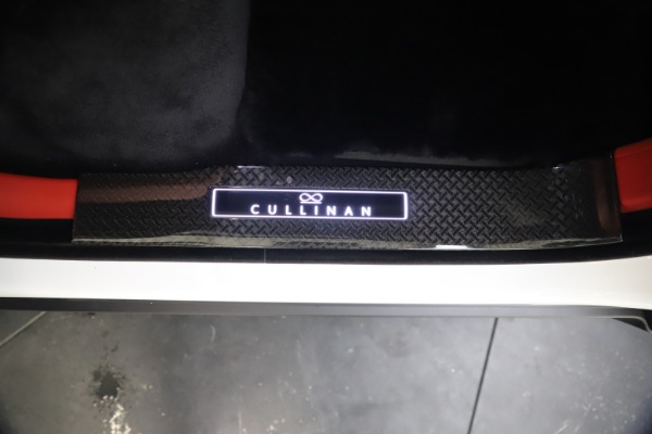 New 2021 Rolls-Royce Cullinan Black Badge for sale Sold at Bugatti of Greenwich in Greenwich CT 06830 24