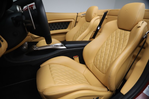 Used 2014 Ferrari California 30 for sale Sold at Bugatti of Greenwich in Greenwich CT 06830 21