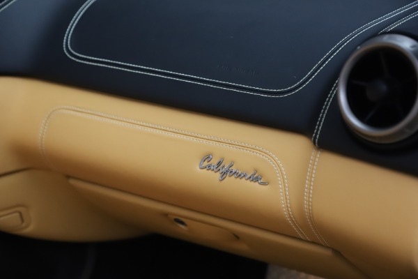 Used 2014 Ferrari California 30 for sale Sold at Bugatti of Greenwich in Greenwich CT 06830 28