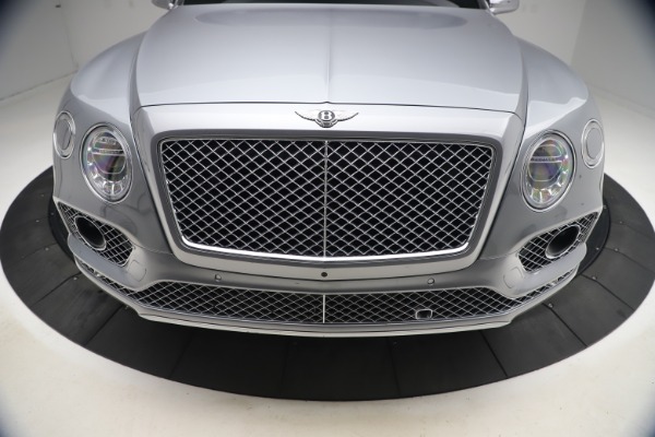 Used 2018 Bentley Bentayga W12 Signature for sale Sold at Bugatti of Greenwich in Greenwich CT 06830 14