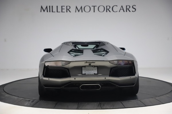 Used 2015 Lamborghini Aventador Roadster LP 700-4 for sale $349,900 at Bugatti of Greenwich in Greenwich CT 06830 16