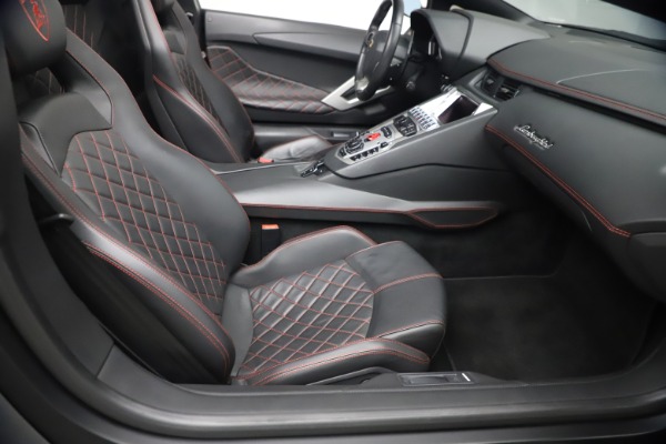 Used 2015 Lamborghini Aventador Roadster LP 700-4 for sale $349,900 at Bugatti of Greenwich in Greenwich CT 06830 26