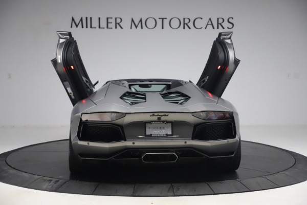 Used 2015 Lamborghini Aventador Roadster LP 700-4 for sale Sold at Bugatti of Greenwich in Greenwich CT 06830 7