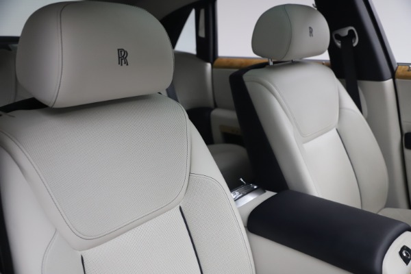 Used 2018 Rolls-Royce Ghost for sale Sold at Bugatti of Greenwich in Greenwich CT 06830 15