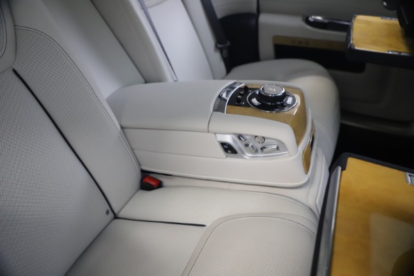 Used 2018 Rolls-Royce Ghost for sale Sold at Bugatti of Greenwich in Greenwich CT 06830 24