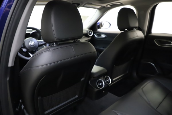 New 2021 Alfa Romeo Giulia Q4 for sale $46,800 at Bugatti of Greenwich in Greenwich CT 06830 20