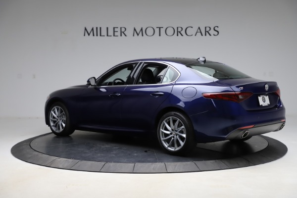 New 2021 Alfa Romeo Giulia Q4 for sale $46,800 at Bugatti of Greenwich in Greenwich CT 06830 4