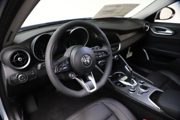 New 2021 Alfa Romeo Giulia Q4 for sale $46,490 at Bugatti of Greenwich in Greenwich CT 06830 13