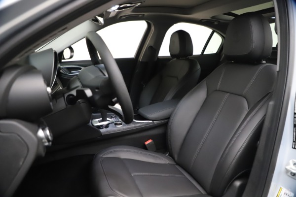 New 2021 Alfa Romeo Giulia Q4 for sale $46,490 at Bugatti of Greenwich in Greenwich CT 06830 15