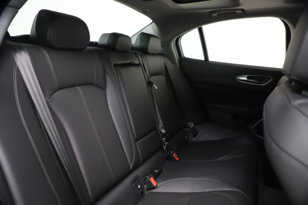 New 2021 Alfa Romeo Giulia Q4 for sale $46,490 at Bugatti of Greenwich in Greenwich CT 06830 23