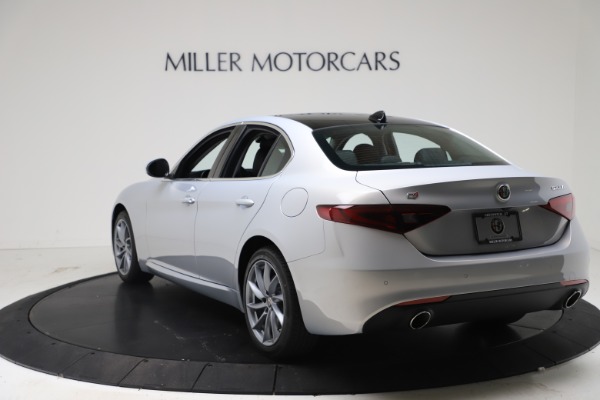New 2021 Alfa Romeo Giulia Q4 for sale $46,490 at Bugatti of Greenwich in Greenwich CT 06830 5