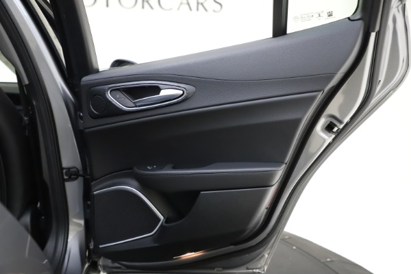 New 2021 Alfa Romeo Giulia Q4 for sale $47,085 at Bugatti of Greenwich in Greenwich CT 06830 25