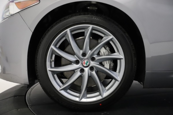 New 2021 Alfa Romeo Giulia Q4 for sale $47,085 at Bugatti of Greenwich in Greenwich CT 06830 27