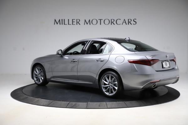 New 2021 Alfa Romeo Giulia Q4 for sale $47,085 at Bugatti of Greenwich in Greenwich CT 06830 4
