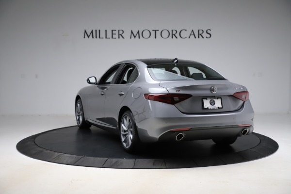 New 2021 Alfa Romeo Giulia Q4 for sale $47,085 at Bugatti of Greenwich in Greenwich CT 06830 5