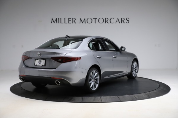 New 2021 Alfa Romeo Giulia Q4 for sale $47,085 at Bugatti of Greenwich in Greenwich CT 06830 7
